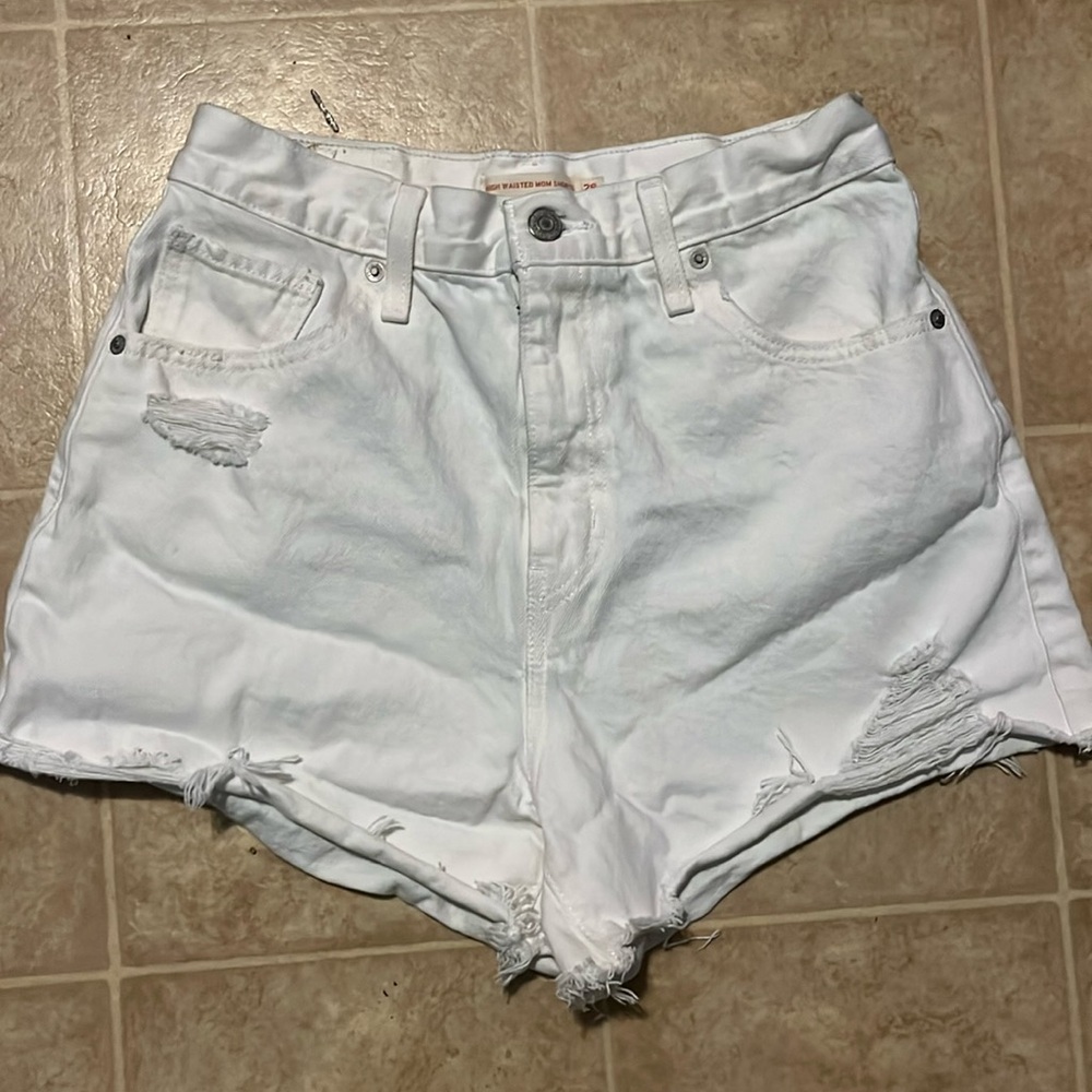 Levi’s high wasted mom shorts distressed denim